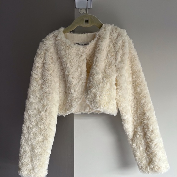Bonnie Jean girls long sleeve faux fur jacket flower girl - Picture 2 of 4